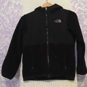 THE NORTHFACE DENALI HOODED JACKET (GIRLS)
